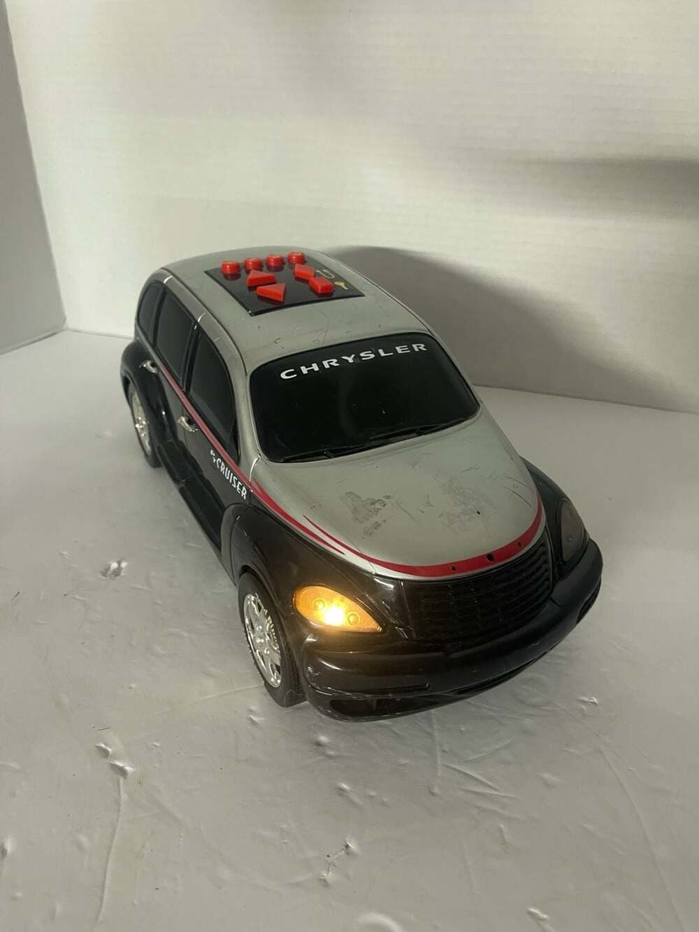 Road Rippers 2004 Silver & Black Chrysler PT Cruiser Toy Car Works Read